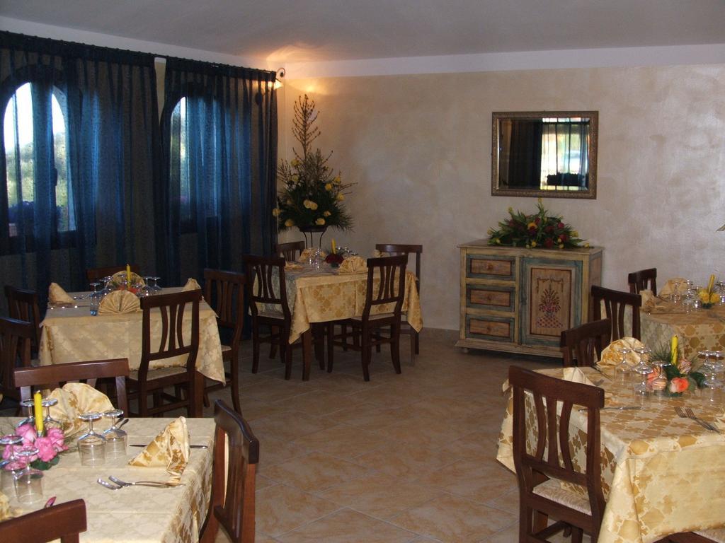 Hotel Lu Baroni Budoni Esterno foto