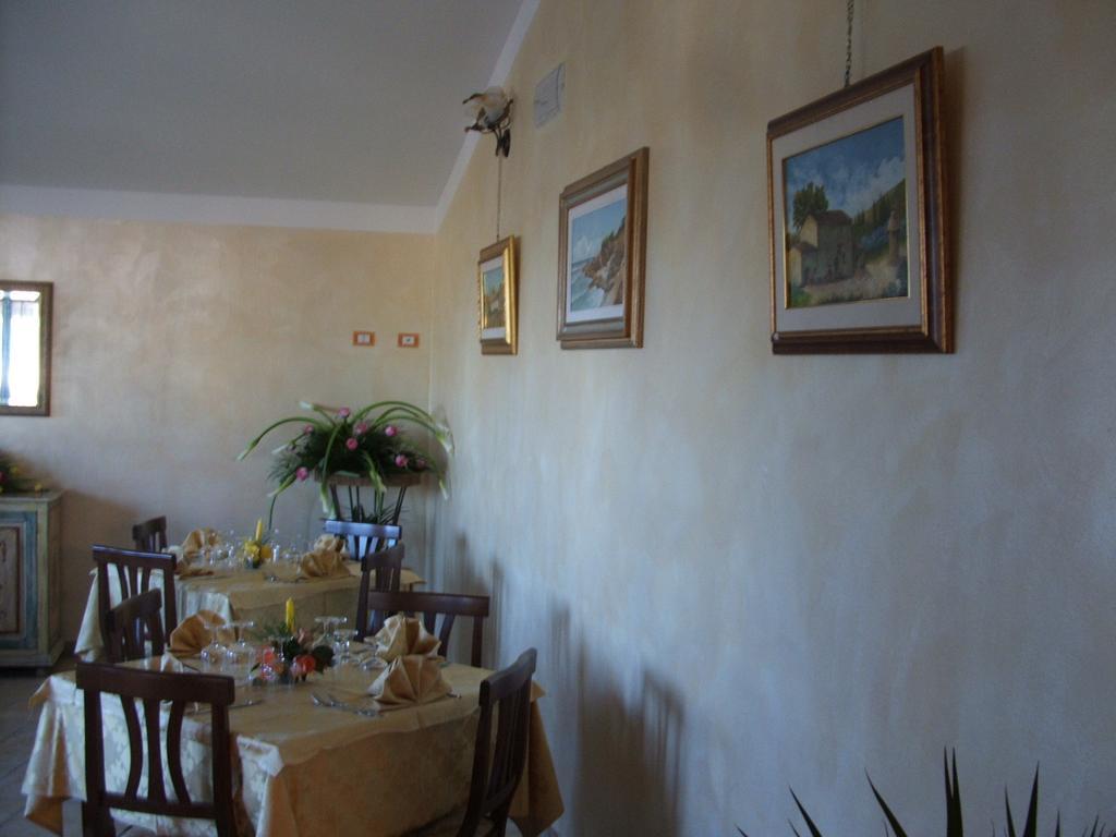 Hotel Lu Baroni Budoni Esterno foto