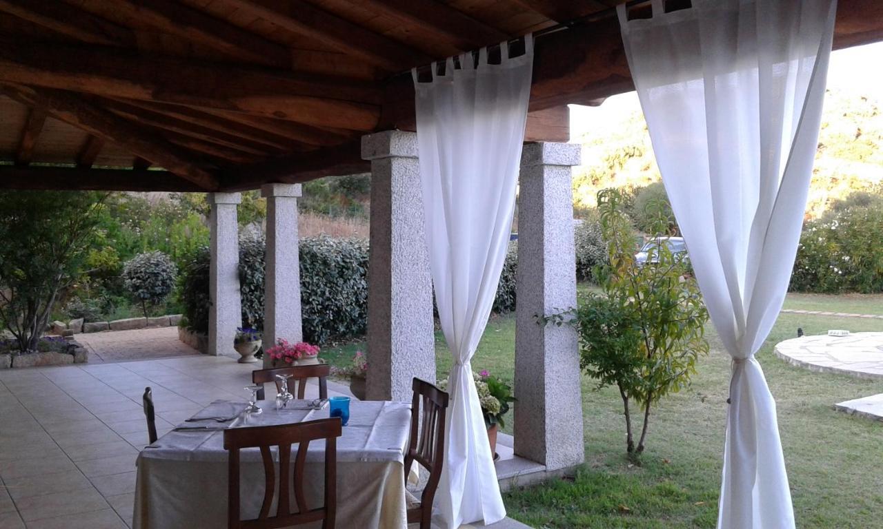 Hotel Lu Baroni Budoni Esterno foto