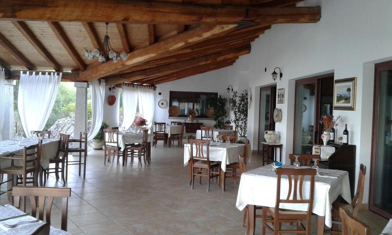Hotel Lu Baroni Budoni Esterno foto