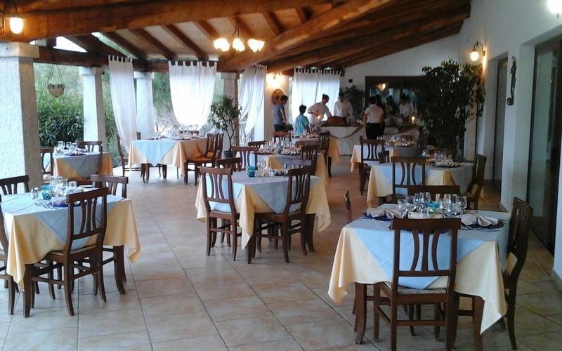 Hotel Lu Baroni Budoni Esterno foto