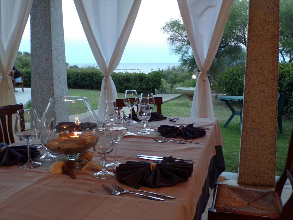 Hotel Lu Baroni Budoni Esterno foto
